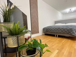 ☆STAYWELL: Studio für 2 l Küche I Parkplatz l Balkon